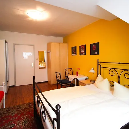 Am Hauptbahnhof Guest house Munich