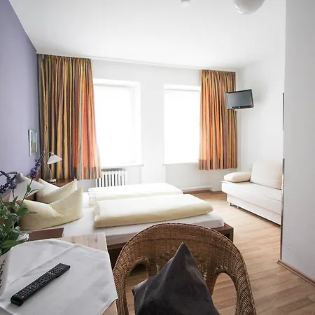 Am Hauptbahnhof Guest house