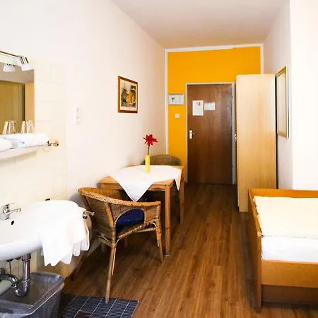 Pension/guesthouse Am Hauptbahnhof *