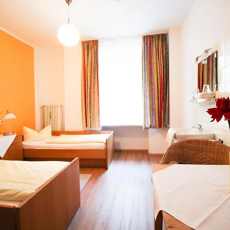 Pension/guesthouse Am Hauptbahnhof Gasthof